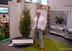 Pierre Demesmaeker, a man with a long track record in growing and selling plants. At IPM Essen and quite a few other business fairs in the European tree nursery scene, everybody will know him as mr. FotoCCar.